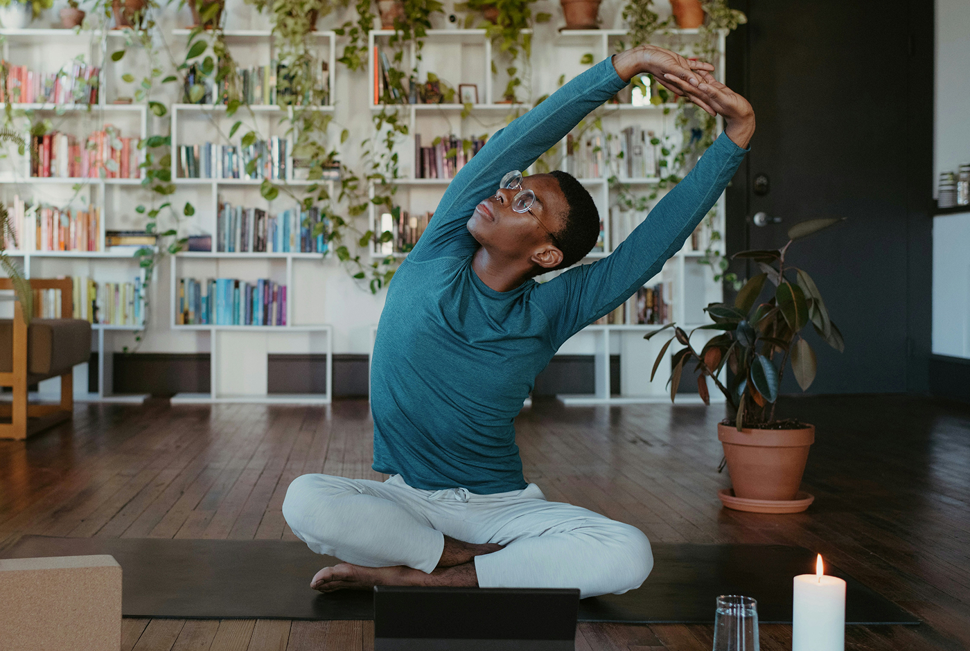 This 5-minute movement can boost your energy and focus. This 5-minute movement can boost your energy and focus.