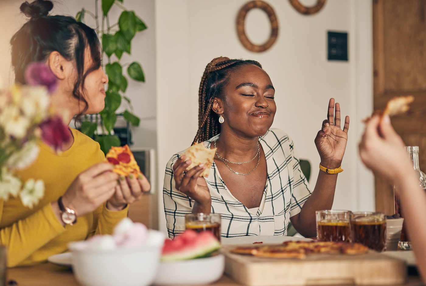 Mindful Eating_ How Awareness Shapes Health Mindful Eating: How Awareness Shapes Health